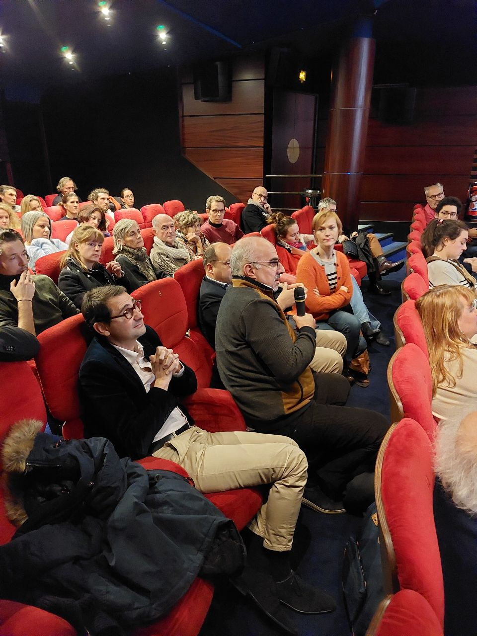 soiree-ciné-débat-reprise-en-main-9